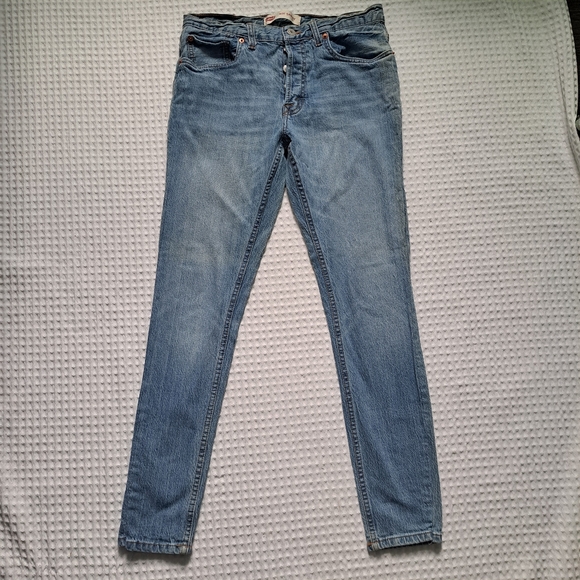 Levi's 501 Jeans - Picture 2 of 8